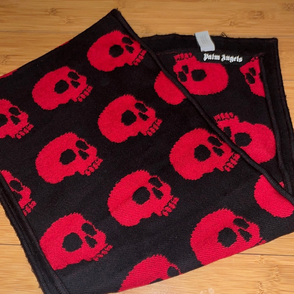 PALM ANGEL SCARF